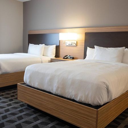 Towneplace Suites By Marriott Petawawa Esterno foto