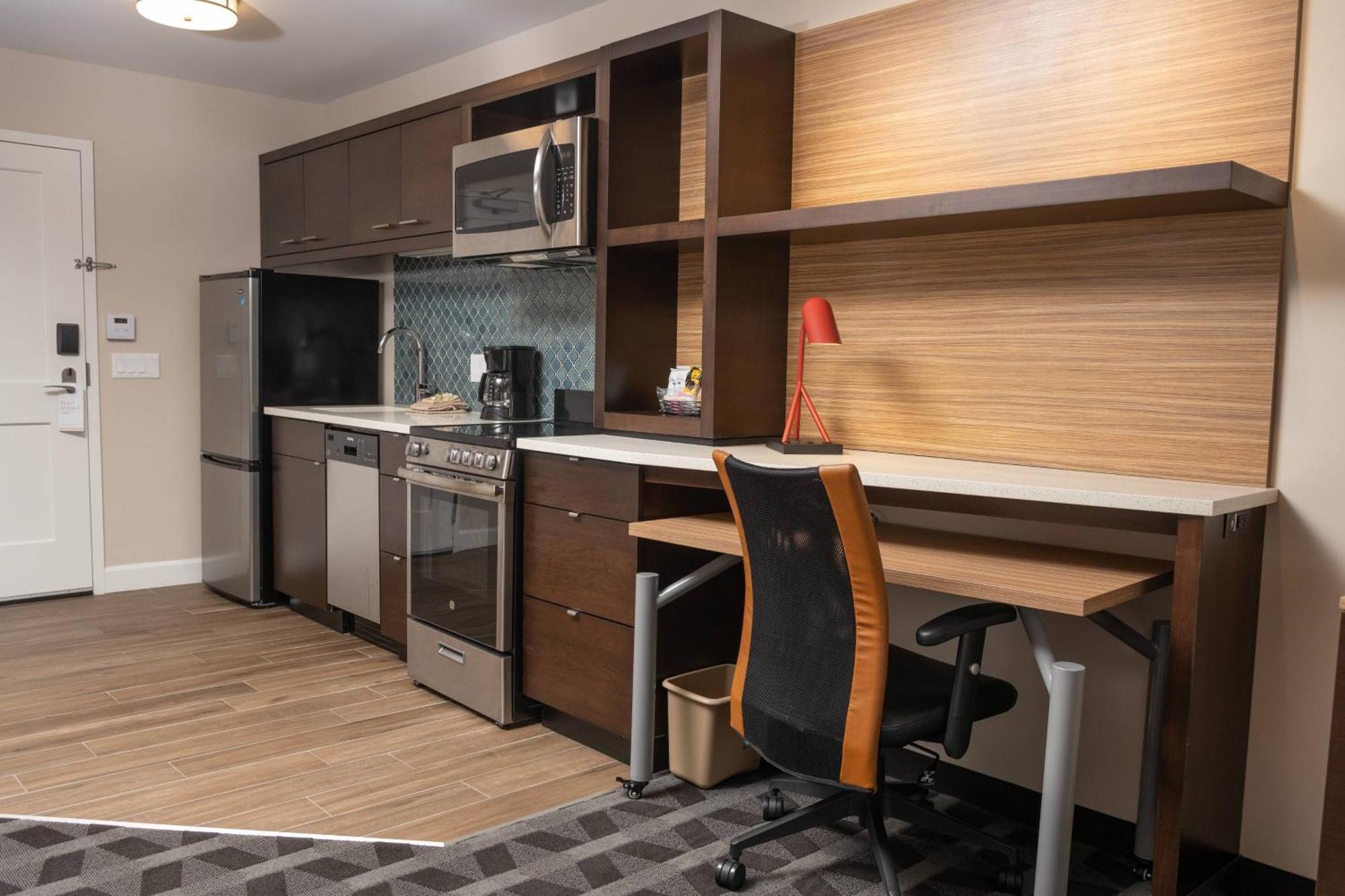 Towneplace Suites By Marriott Petawawa Esterno foto